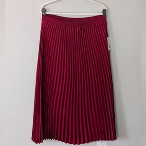 A New Day Elegant Burgundy Pleated Skirt
